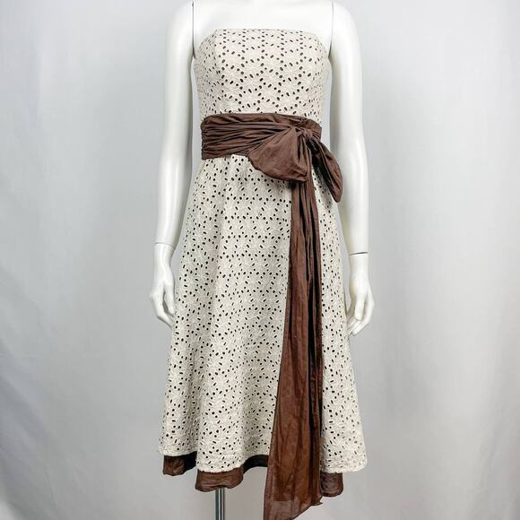 Vintage Y2K BCBG Eyelet Lace Mini Dress Sz 4 Cream Brown Coquette Bow Strapless - Picture 1 of 14